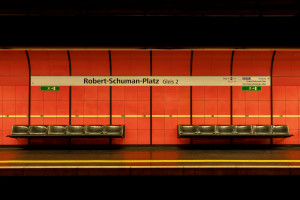 E.Klein_U_Bahn_20_Robert_Schumann_Platz